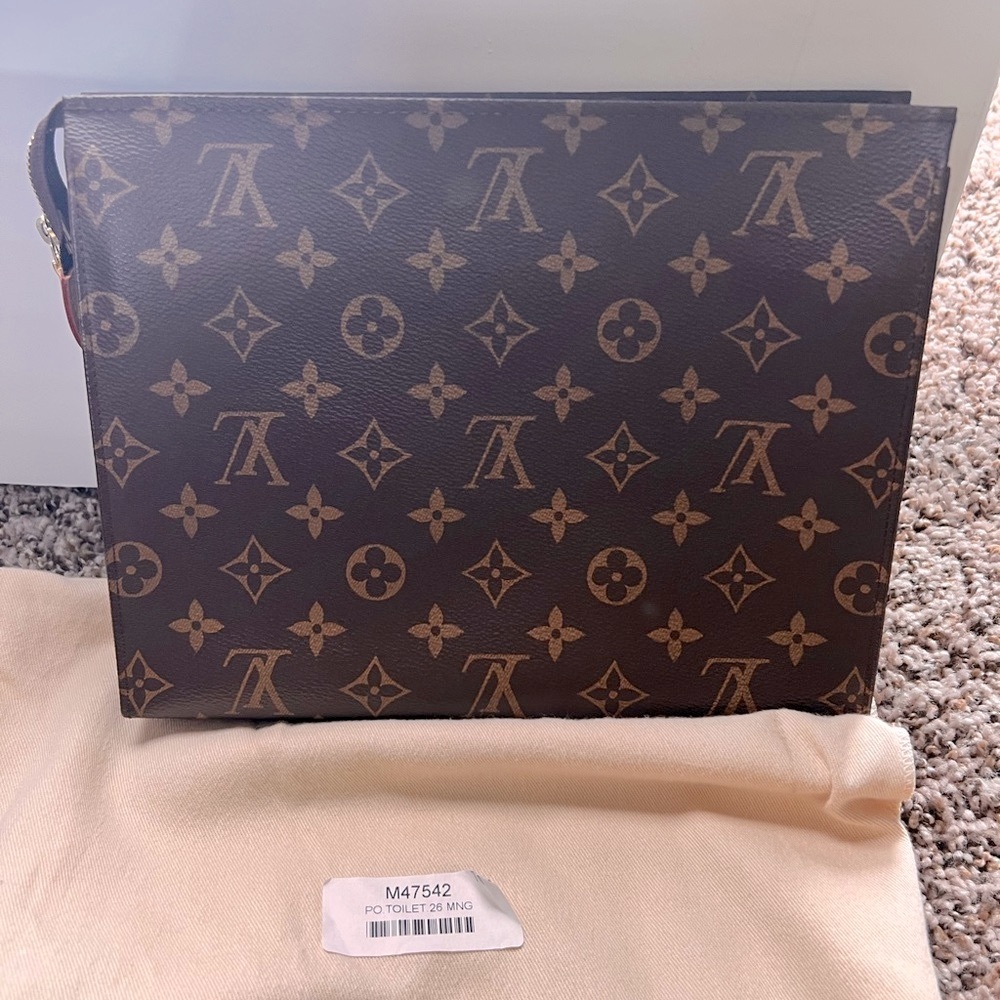 Louis Vuitton Toiletry Pouch 26